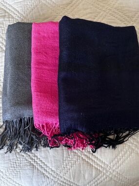 3 Beautiful Pashmina's
